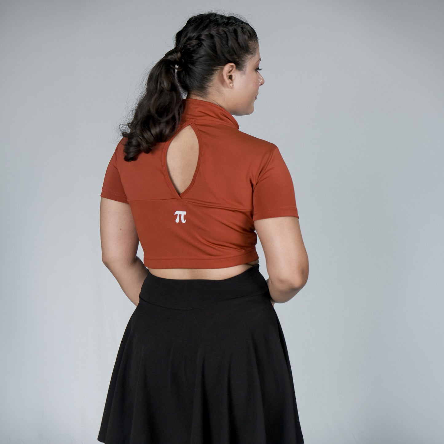 Brownie Collar Chain Crop top