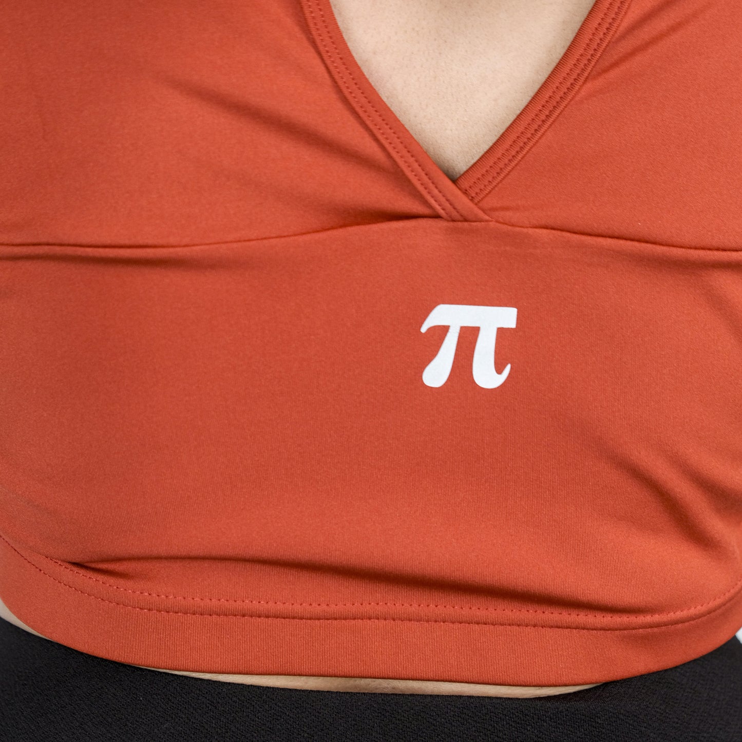 Brownie Collar Chain Crop top